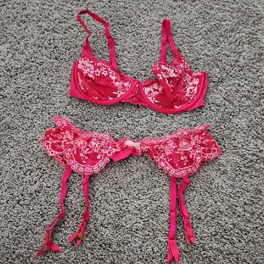 Victoria's Secret Pink Lace Bra Set